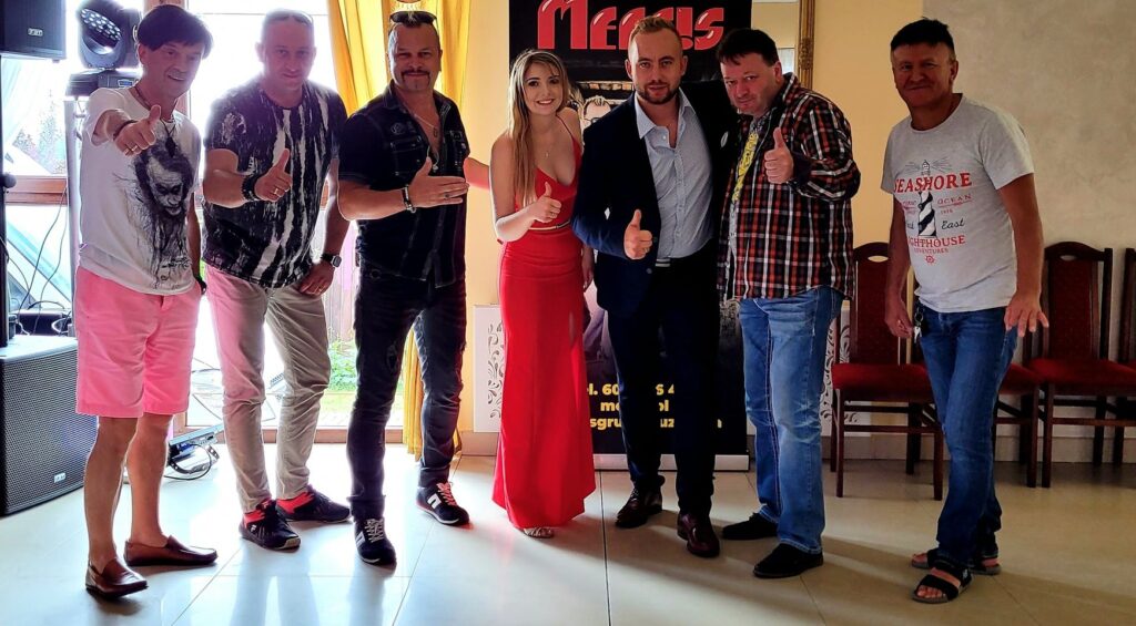 219032652_4280865941963179_2514853070375919403_n