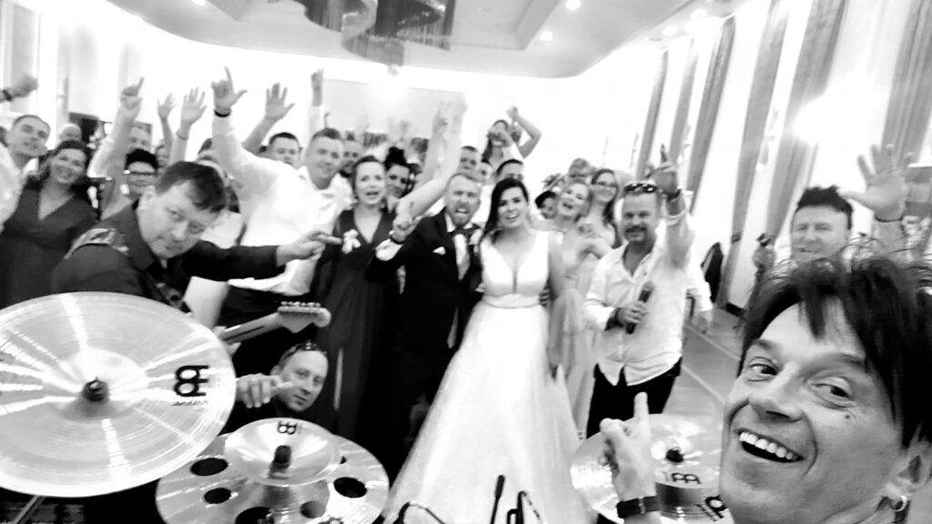 222040733_4296146433768463_1470676362390920368_n