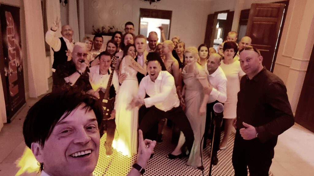 341460855_1414289309401756_3109020983672375877_n