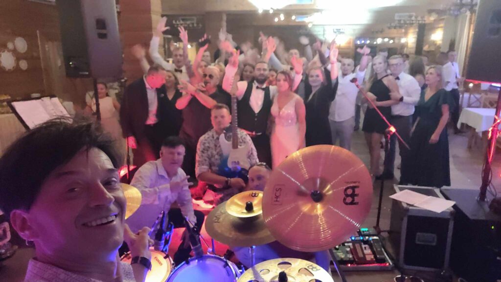 364228335_1904004129956315_3308278127139105713_n