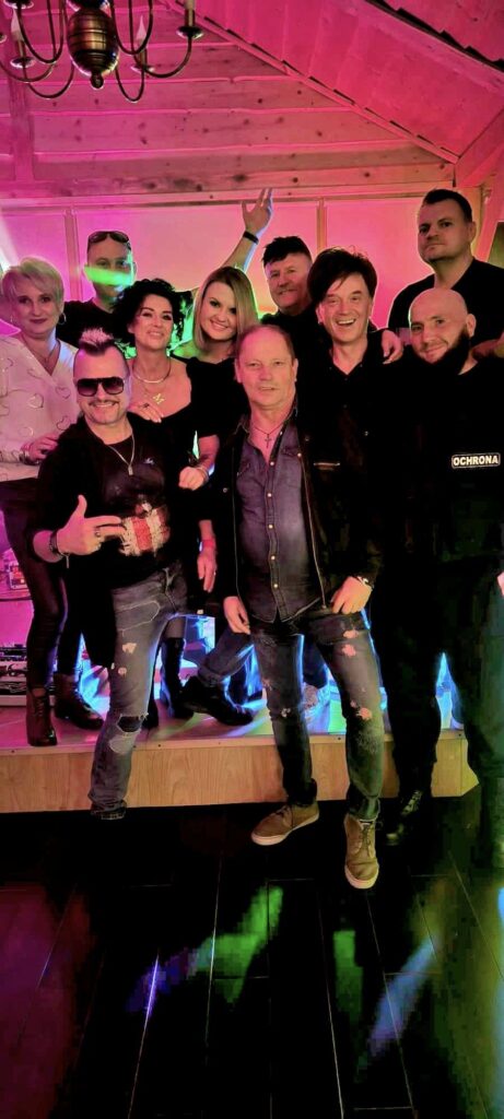 399257049_6908000455916368_2513600645073848868_n