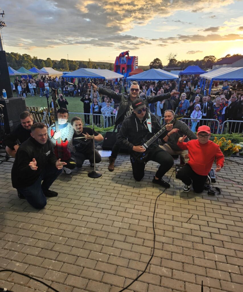 e5b65239-c6e5-47df-9421-f564a780d1d3